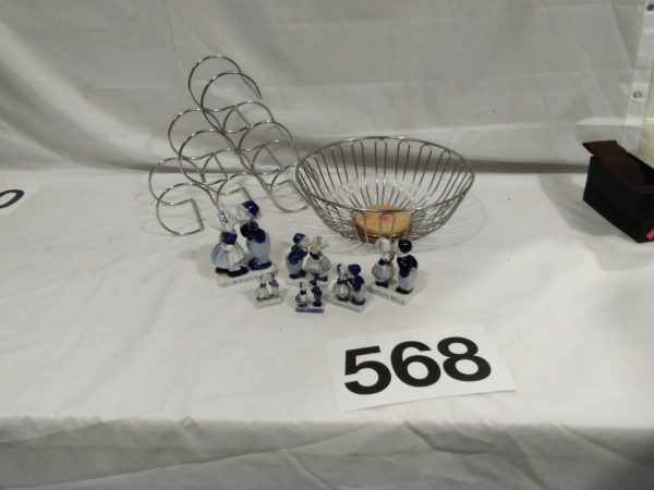 lot 568 wine rack , fruit bowl & Dutch figurines - Image 2