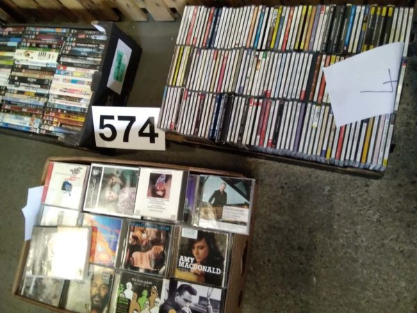 lot 574 2 boxes of CD’s, mainly classical & Box of DVD’s - Image 2