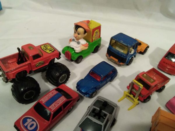 lot 577 assorted vehicles inc Corgi & Matchbox - Image 5