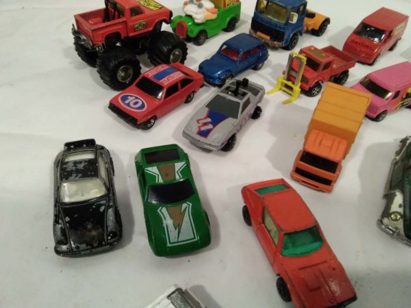 lot 577 assorted vehicles inc Corgi & Matchbox - Image 4