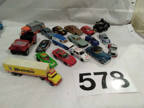 lot 578 assorted vehicles inc Corgi - Image 2