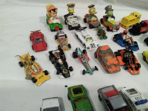 lot 579 assorted vehicles inc  Matchbox - Image 5