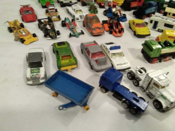 lot 579 assorted vehicles inc  Matchbox - Image 4