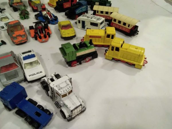 lot 579 assorted vehicles inc  Matchbox - Image 3