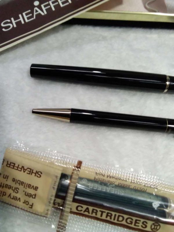 lot 592 cased pair of sheaffer pens – fountain & ball point - Image 3