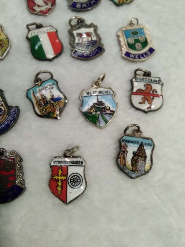 lot 604 20x vintage sterling silver & enamel bracelet charms - Image 7