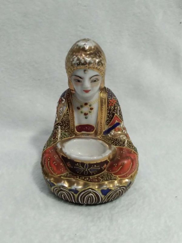 lot 609 vintage japanese Satsuma figure – 1930’s