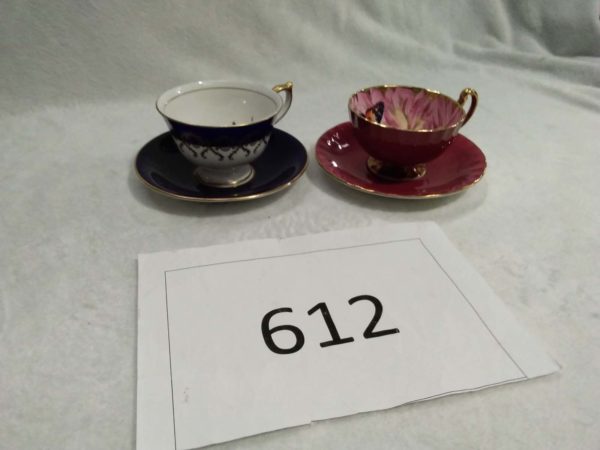 lot 612 pair of collectable Aynsley cabinet cups & saucers - Image 2