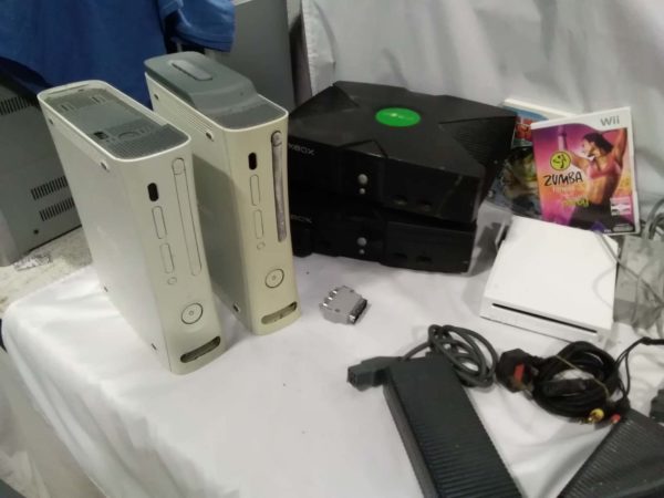 lot 617 gaming consoles Wii, Xbox, Xbox 360 & games  ( not tested) - Image 2