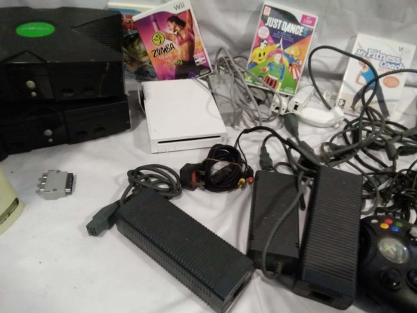 lot 617 gaming consoles Wii, Xbox, Xbox 360 & games  ( not tested) - Image 7