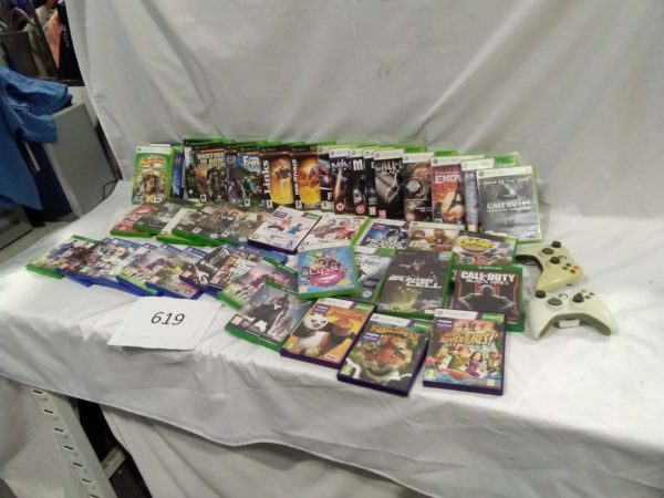 lot 619 games Xbox 360, Xbox, PS4 2 controlers