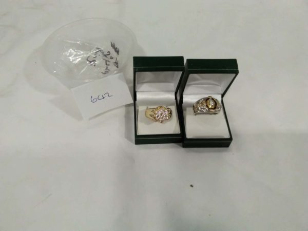 lot 642 2 x Heavy sterling silver rings ( boxes not included) - Image 2