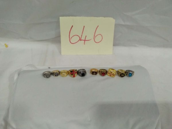 lot 646 collection of 10 large gold & silver plated gents rings