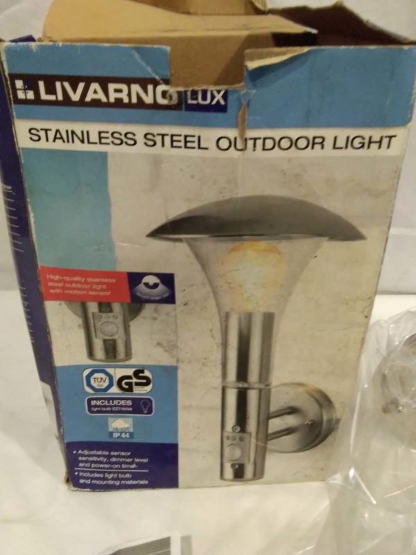 lot 657 stainless steel outside light - Image 3