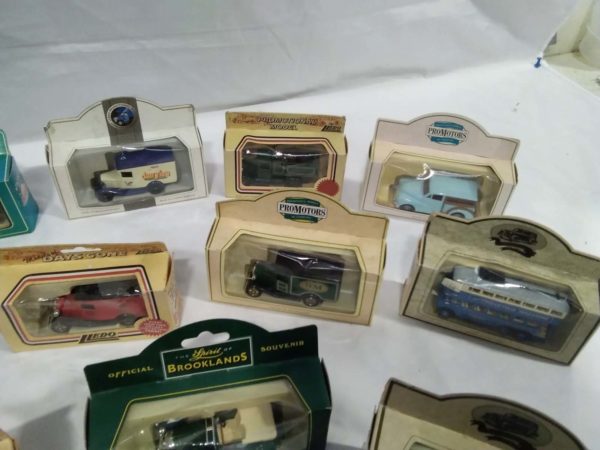 lot 664 16x quantity of diecast model vehicles days gone, matchbox, corgi - Image 5