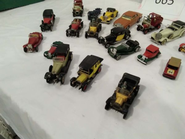 lot 665 quantity of diecast model vehicles inc matchbox & corgi - Image 4