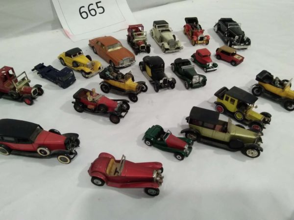 lot 665 quantity of diecast model vehicles inc matchbox & corgi - Image 3