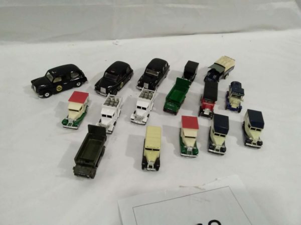 lot 668 quantity of diecast model coaches  inc Matchbox, Corgi, Lledo, Welly - Image 3