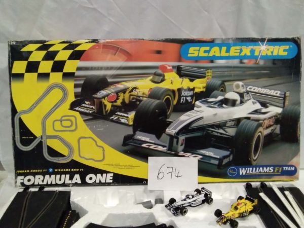 lot 674 Scalextric formular one with cars - Image 4