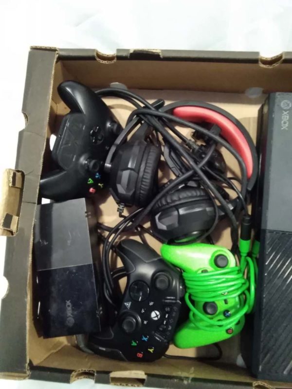 lot 676 Xbox with game, console, head set controllers etc - Image 2