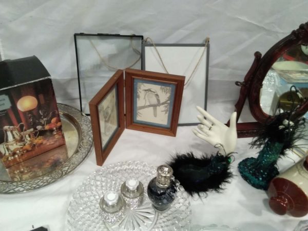 lot 677 mixed items, lamp, mirror, glass jelly moulds, bed warmer etc - Image 6