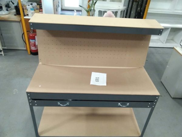 lot 691 garage work bench / station D 55cm x 115cm x 139cm - Image 2