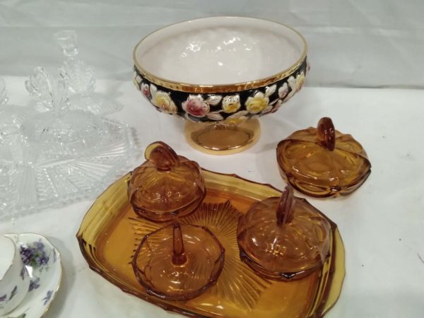 lot 701 amber & clear glass dressing table sets, tea cup & pedestal bowl - Image 4