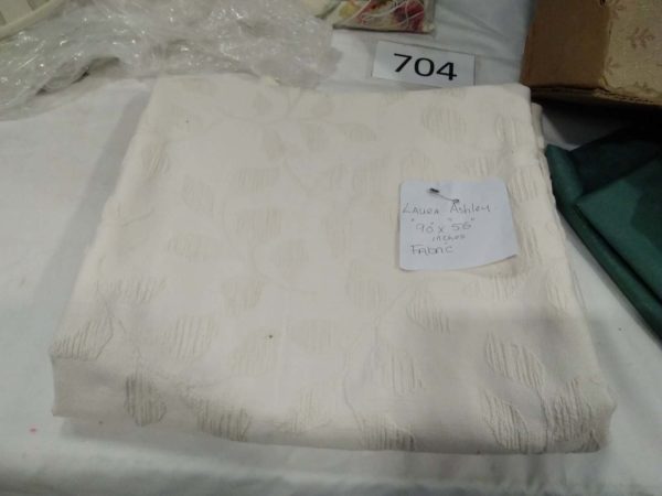 lot 704 Laura Ashley Curtains, shades & fabric plus vintage linen - Image 6