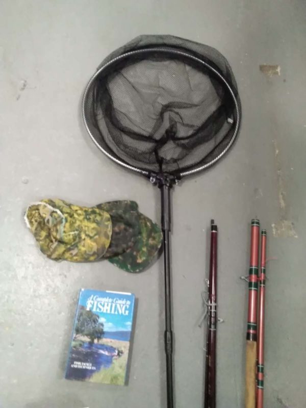 lot 706 landing net & 2x match rods, books & hats - Image 5