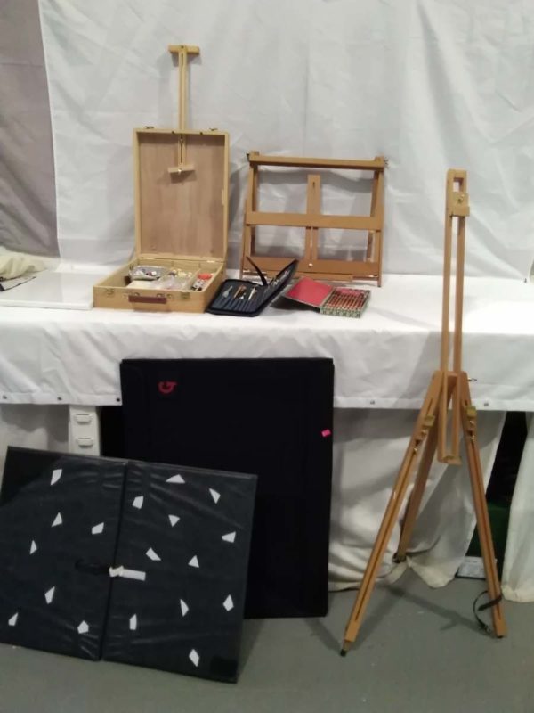 lot 708 Artist items, easels, brushes, pencils, paints