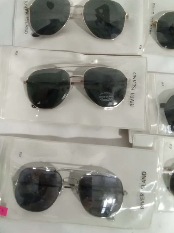 lot 712 Aviator style River Island sunglasses - Image 2