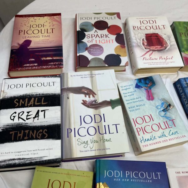 JB1005-COLLECTION OF BOOKS BY JODI PICOULT(FFORESTFACH) - Image 4