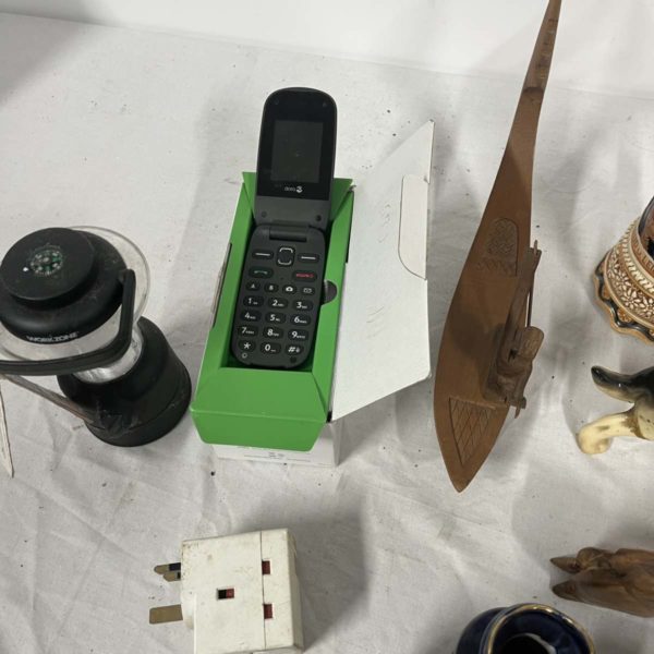 Lot 1033 – Miscellaneous Items Including Mobile Phone (Collection Fforestfach) - Image 6