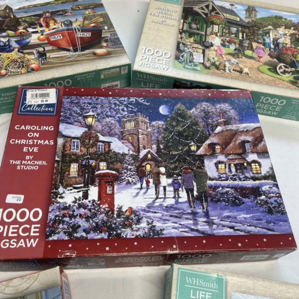 1040 – WH Smith 1000 Piece Jigsaw Puzzles x 5 (Collection Fforestfach) - Image 5