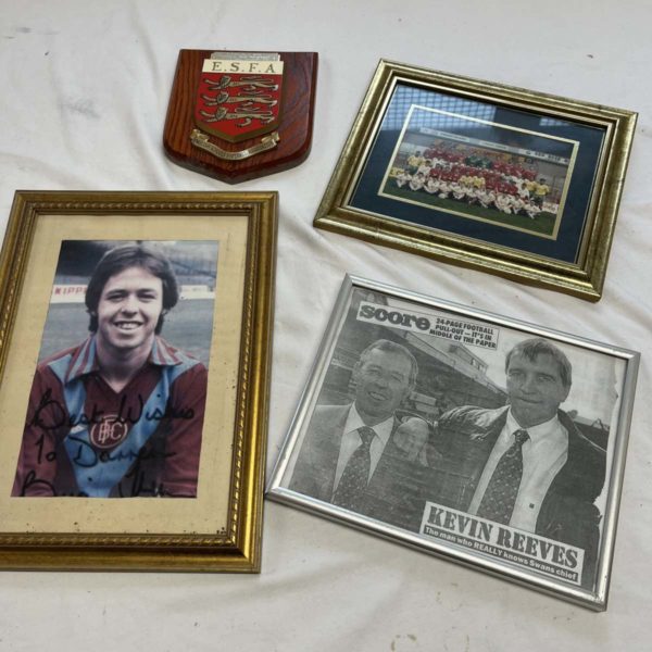 1058 – Swansea Related Football Memorabilia (Collection Fforestfach)