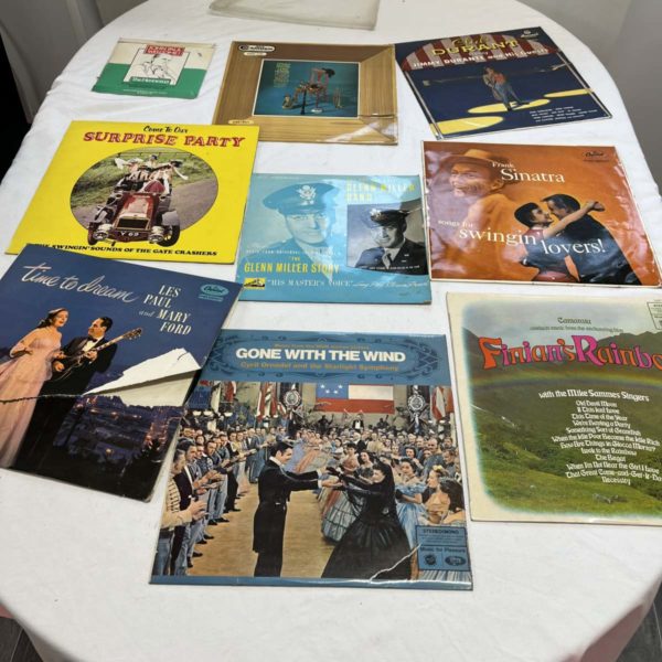 1062 – Selection Of LP’s Sinatra + Glen Miller (Collection Fforestfach)