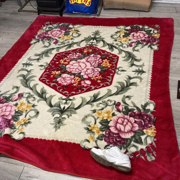 1071 – Large Floral Blanket  (Fforestfach Collection)