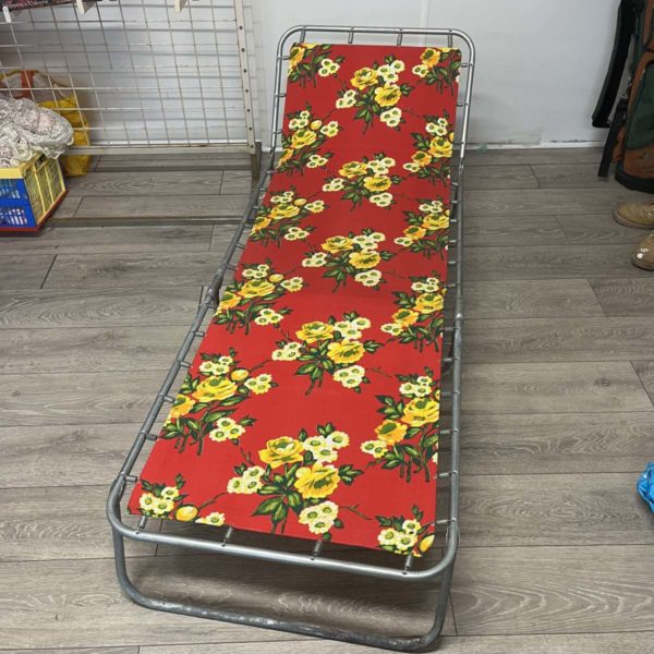 1075 – Vintage Floral Sun Lounger  (Fforestfach Collection)