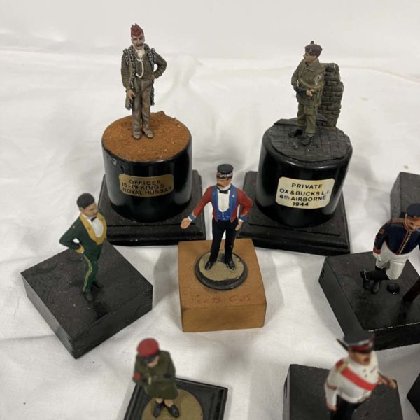 1081 – Collection Of 15 Military Miniatures 1 Wounded  (Fforestfach Collection) - Image 4