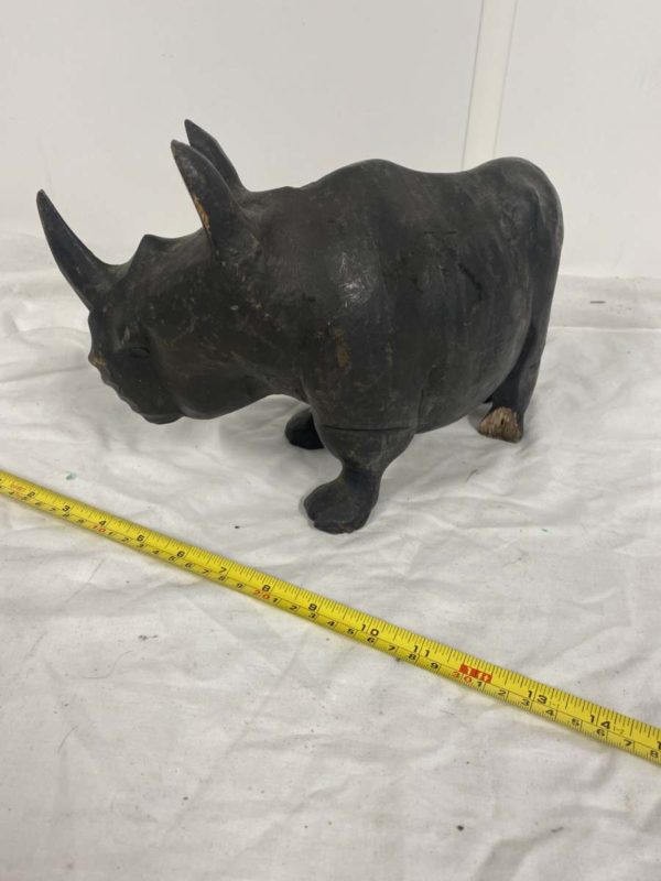 DD2015-WOOD CARVED RHINO 11 INCHES LONG 8 INCHES TALL AS SEEN - Image 2