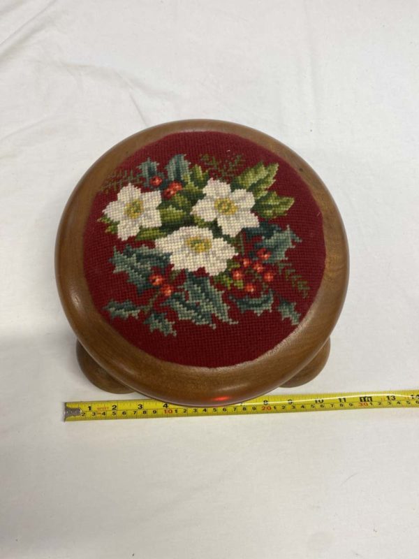 1011 – Vintage Small Round Red Tapestry Footstool Made In West Cross (Collection Fforestfach)