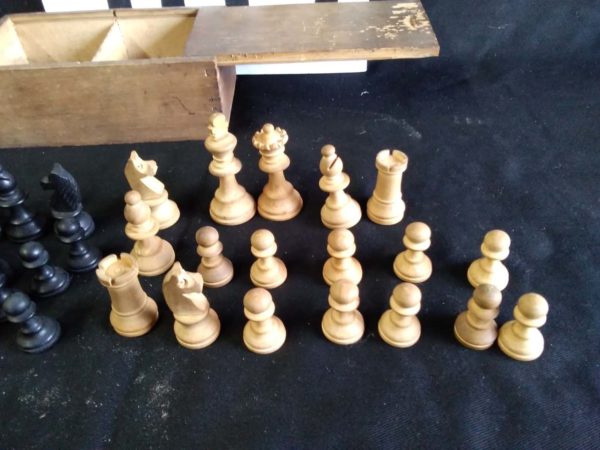 lot 189 boxed wooden stautoon style chess set - Image 2