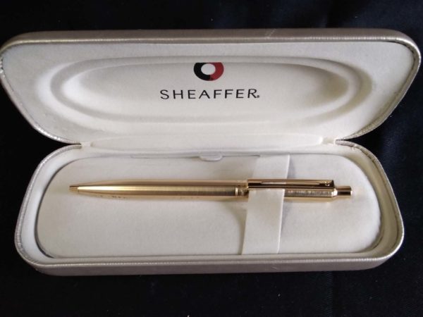 lot 196 cased sheaffer gold plated pen