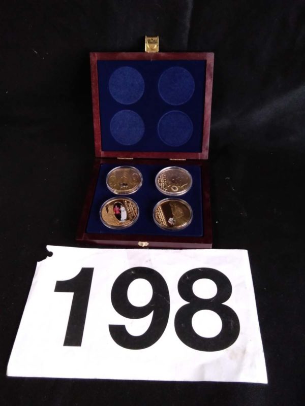 lot 198 cased gold plated William & Kat 4 coin proof set - Image 2