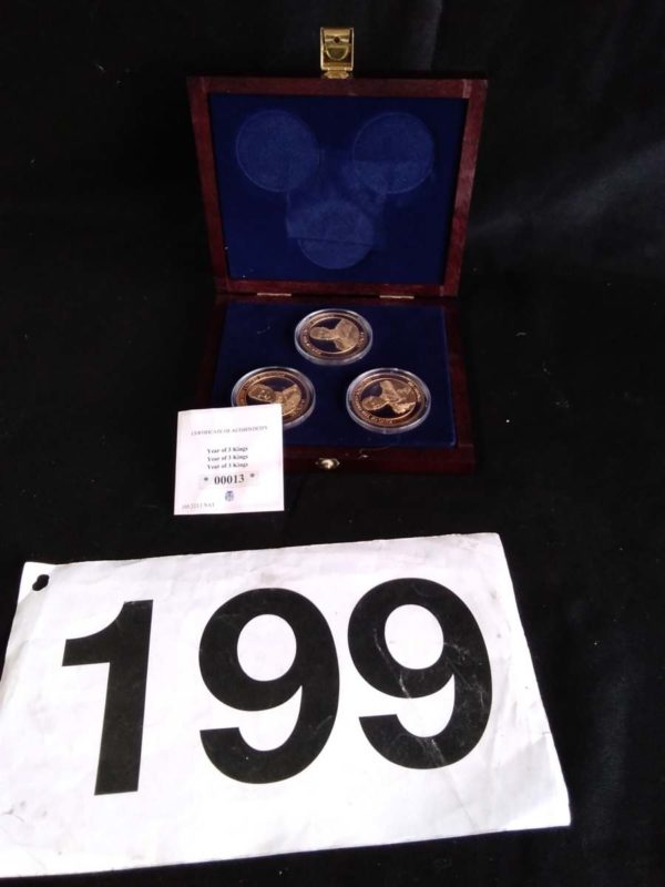 lot 199 cased gold plated year of the 3 kings proof coin set - Image 2