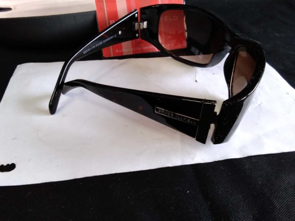 lot 201 cased Bruce Oldfield sunglasses - Image 4