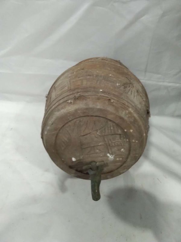 lot 230 sauce pans, copper jug, wooden barrel - Image 5