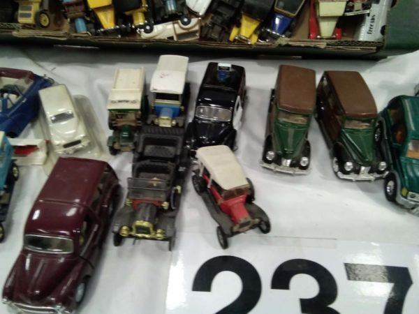 lot 237 diecast model vehicles inc Solido, matchbox, Corgi - Image 9