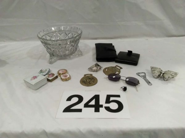 lot 245 curios including pill boxes,  wallets, trinket pots, etc.