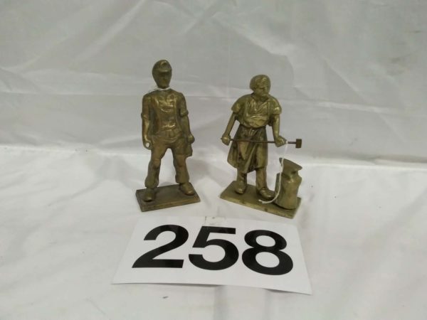 lot 258 brass miner & blacksmith figures - Image 2